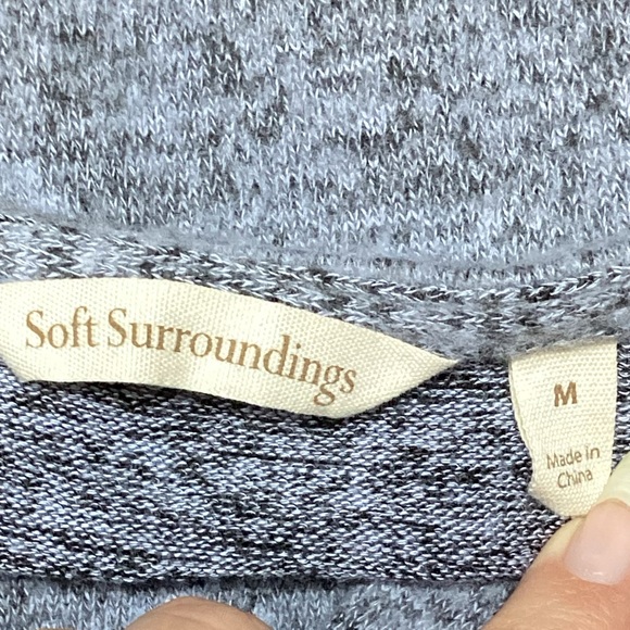 Soft Surroundings Women’s Heather Grey Asymmetrical Hem Sweater Size Medium - Picture 3 of 3